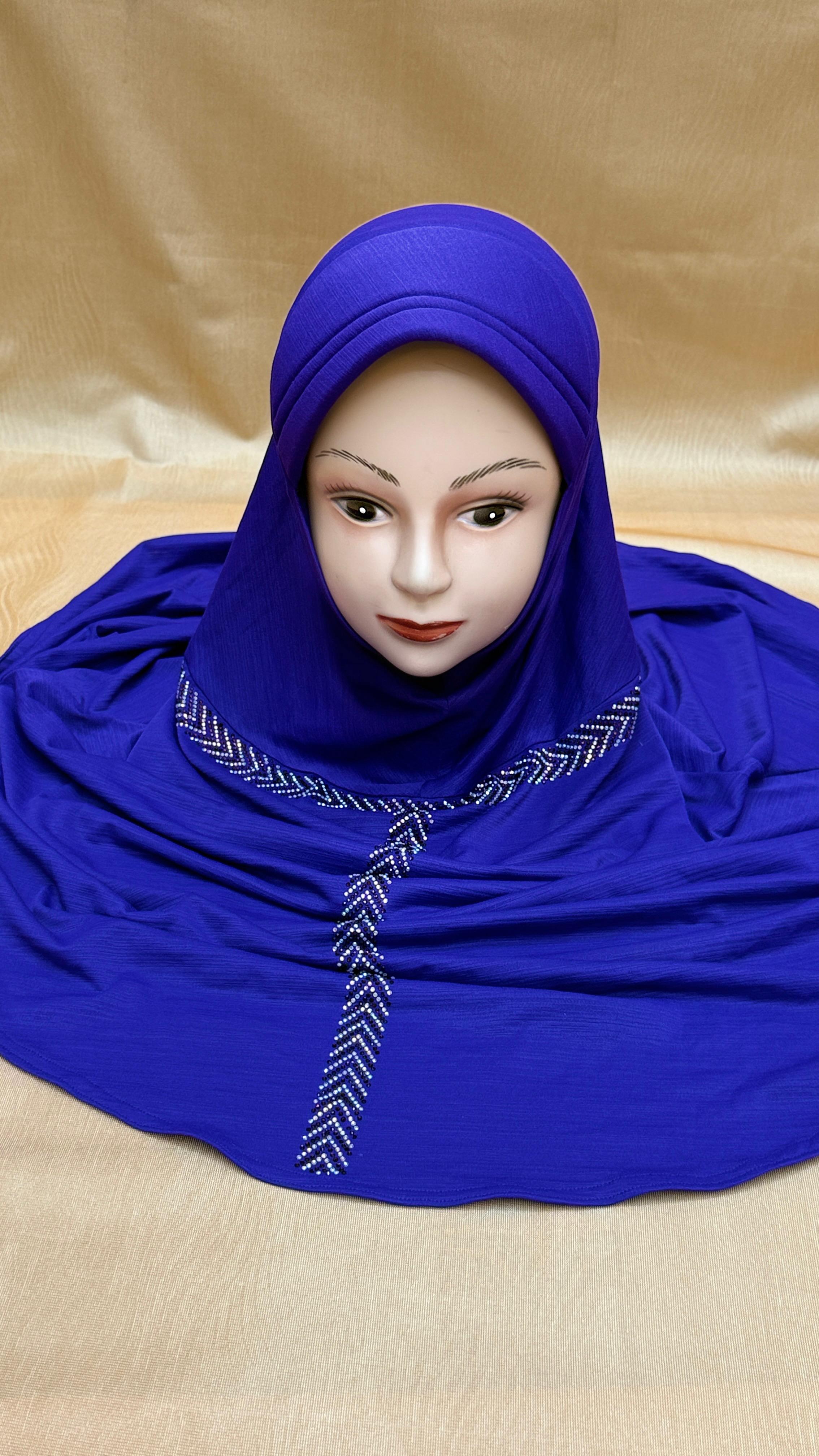 Ready-to-Wear Makhna Hijab – Soft Hosiery Fabric