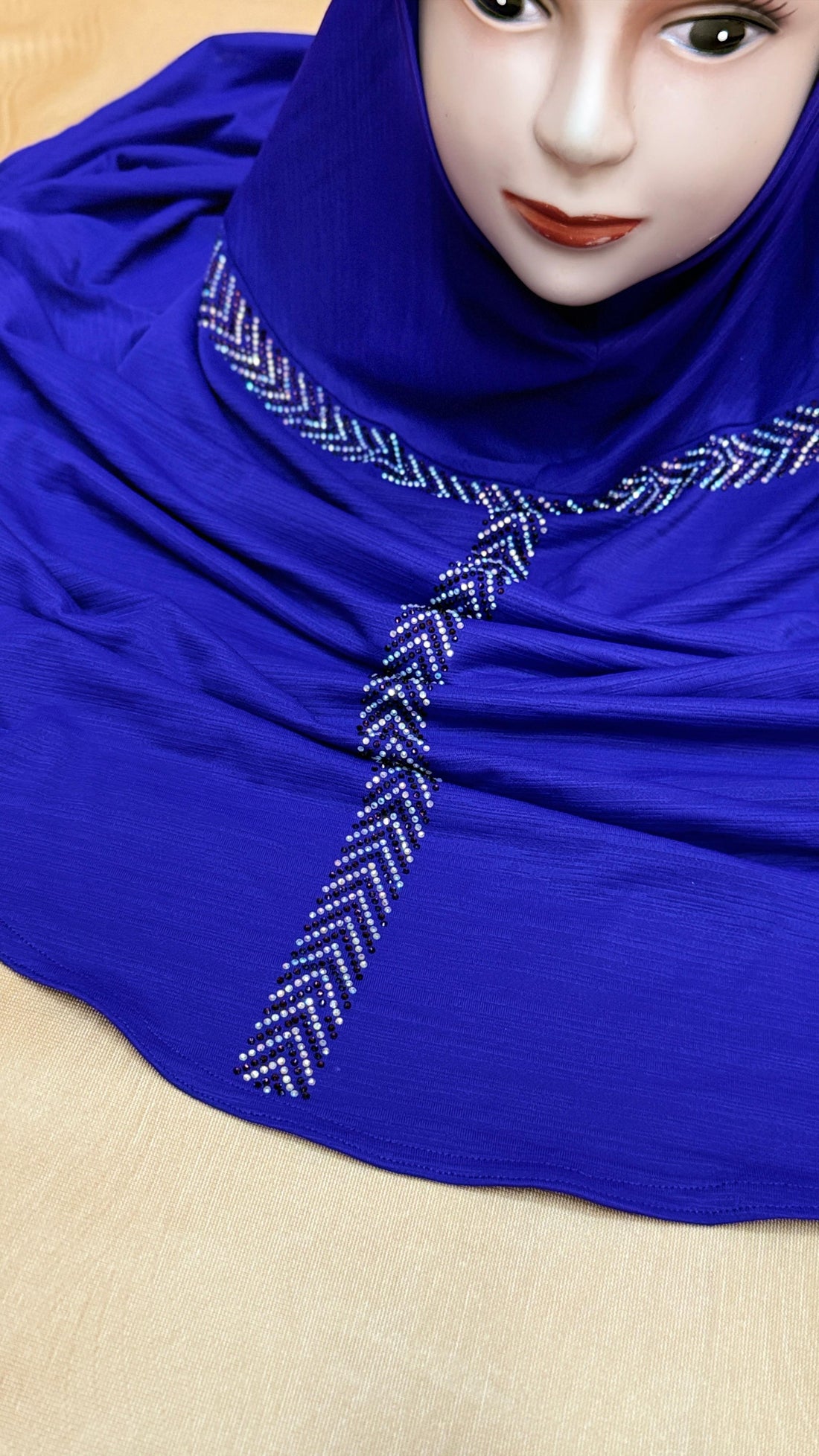 Ready-to-Wear Makhna Hijab – Soft Hosiery Fabric