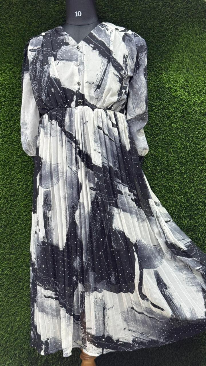 Black & White Abstract Print Chiffon Maxi Dress | xl 